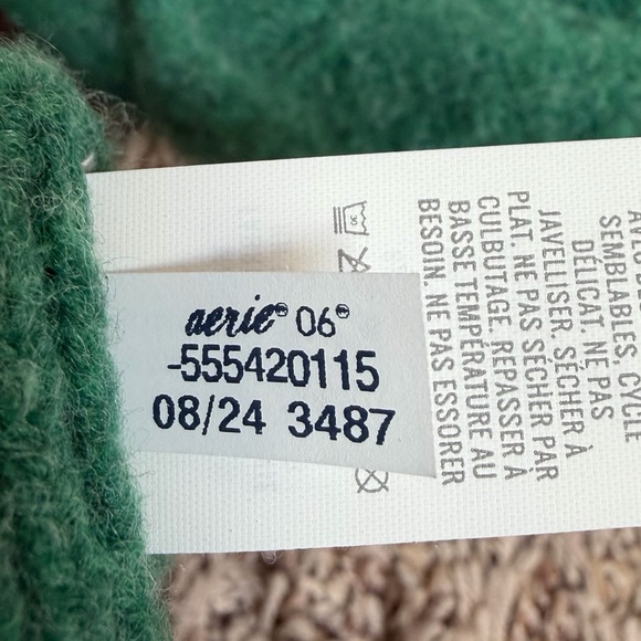 Aerie Unreal Cable Knit Crewneck Sweater in Green Size Small - Picture 10 of 10